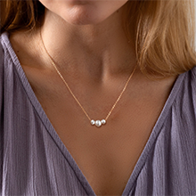 gold pearl necklace