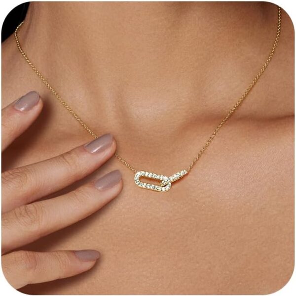Diamond Pendant Necklace for Women, Dainty Gold Necklace 18k Gold Plated Paperclip Choker Necklaces Cute Open Oval Necklaces Simple Gold Necklace Jewelry Gifts for Women Trendy